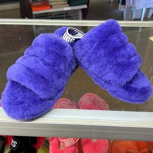 UGG Slides size 4